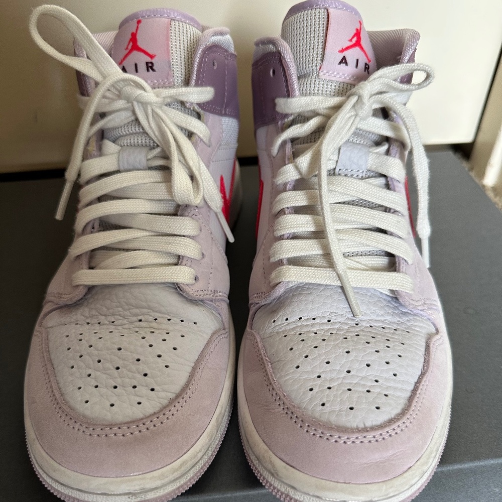 Women’s Air Jordans Mid